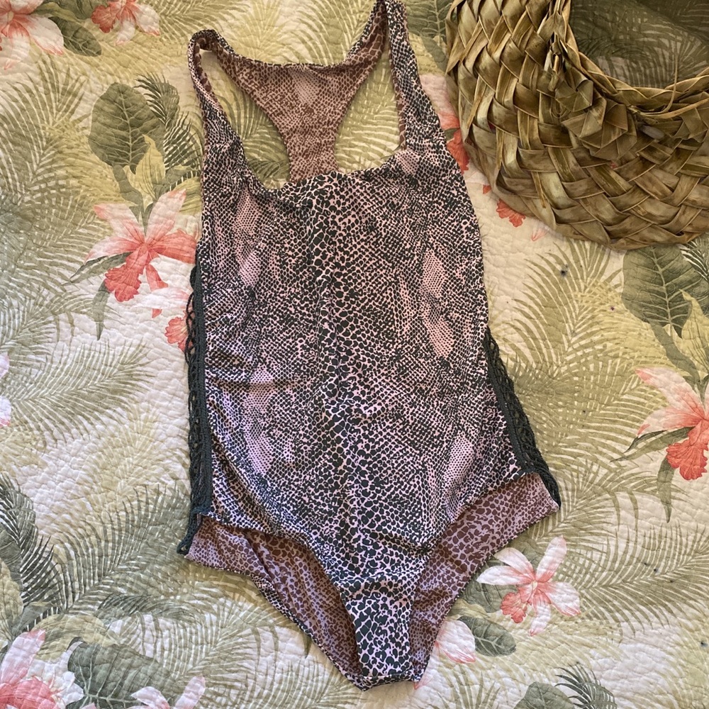 🌺SOLD🌺Acacia one piece Bordeaux swim wear XL
